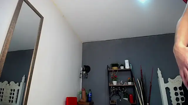 Jhonny-Blake online show from 12-16-24, 09:09
