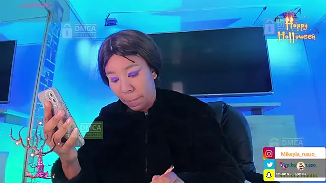 Mikeyla-Russo online show from 10-07-25, 07:44