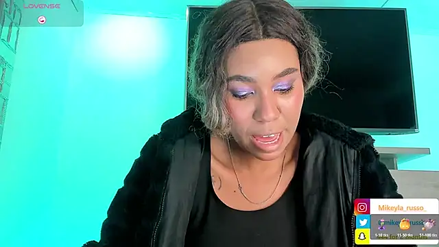 Mikeyla-Russo online show from 11-06-25, 06:20