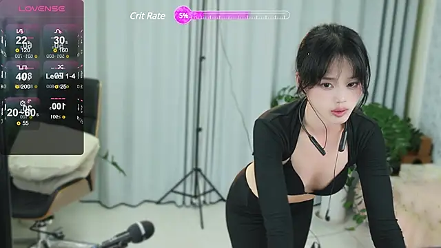  YouY  online show from 03-04-25, 01:06