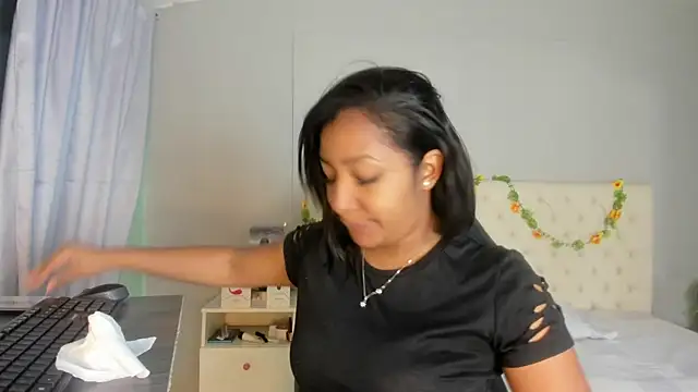 Snapshot of nami_sam01 chatting on 02-13-25, 12:54 nami sam01 online show from 02-13-25, 12:54