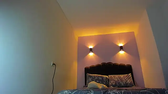 Snapshot of Sofia_Clauss_ chatting on 02-02-26, 05:06 Sofia Clauss online show from 02-02-26, 05:06