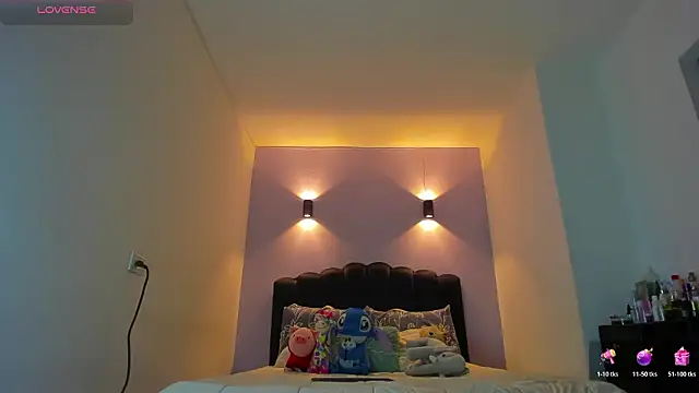 Snapshot of Sofia_Clauss_ chatting on 02-06-26, 03:00 Sofia Clauss online show from 02-06-26, 03:00