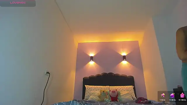 Snapshot of Sofia_Clauss_ chatting on 02-26-26, 04:11 Sofia Clauss online show from 02-26-26, 04:11