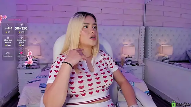 Snapshot of Yaaky_ chatting on 12-12-24, 01:32 Yaaky online show from 12-12-24, 01:32