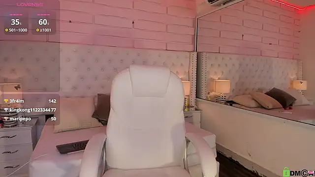 Snapshot of Yaaky_ chatting on 01-28-25, 11:07 Yaaky online show from 01-28-25, 11:07