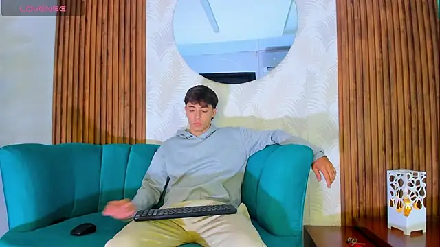 Snapshot of AlessandroDybala chatting on 10-12-25, 12:37 AlessandroDybala online show from 10-12-25, 12:37