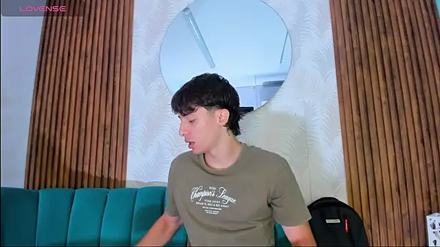 Snapshot of AlessandroDybala chatting on 10-15-25, 12:05 AlessandroDybala online show from 10-15-25, 12:05