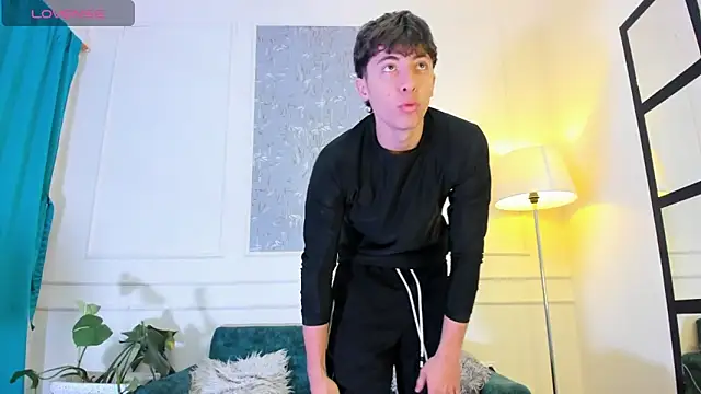 Snapshot of AlessandroDybala chatting on 10-21-25, 12:06 AlessandroDybala online show from 10-21-25, 12:06