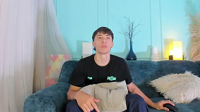 Snapshot of AlessandroDybala chatting on 11-08-25, 12:16 AlessandroDybala online show from 11-08-25, 12:16