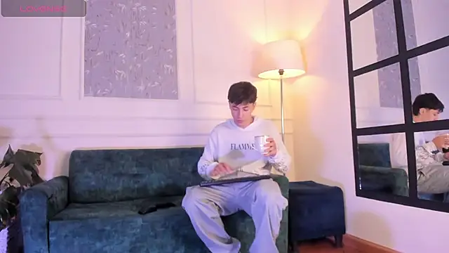 Snapshot of AlessandroDybala chatting on 11-18-25, 12:31 AlessandroDybala online show from 11-18-25, 12:31