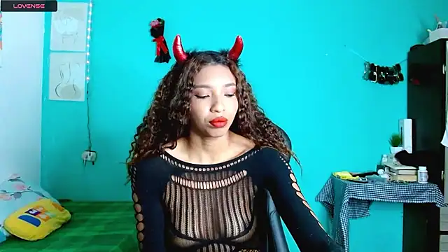 Snapshot of sensitive_brunette chatting on 01-13-26, 12:32 sensitive brunette online show from 01-13-26, 12:32