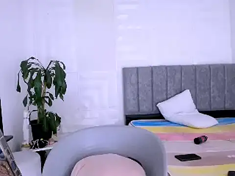 nataly red online show from 12-28-24, 08:36