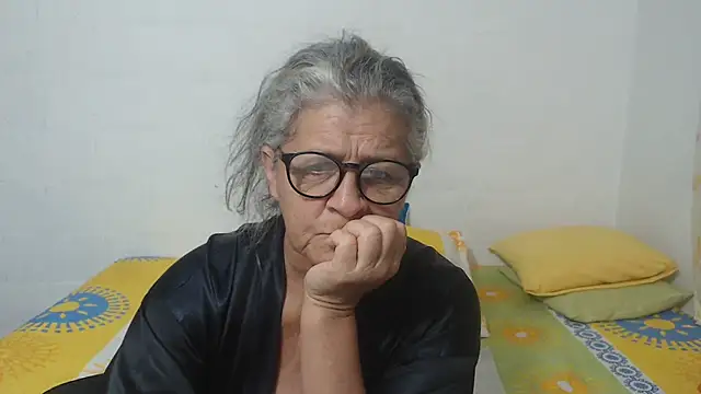 candy mature  online show from 02-04-25, 09:28