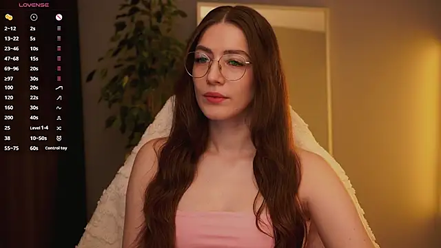 Ester Hill online show from 11-14-25, 02:54