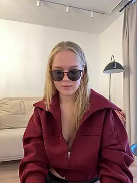 Snapshot of Little_Forest_ELF chatting on 11-02-25, 05:54 Little Forest ELF online show from 11-02-25, 05:54