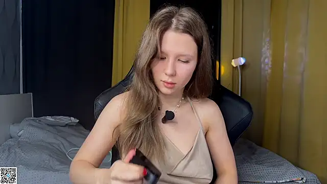 Snapshot of Ameliia_castro chatting on 10-27-25, 09:02 Ameliia castro online show from 10-27-25, 09:02