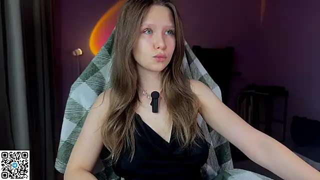 Snapshot of Ameliia_castro chatting on 11-09-25, 04:05 Ameliia castro online show from 11-09-25, 04:05