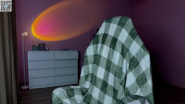 Snapshot of Ameliia_castro chatting on 11-12-25, 06:03 Ameliia castro online show from 11-12-25, 06:03