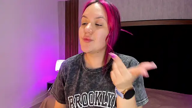 Snapshot of sweet--emily chatting on 11-02-25, 11:12 sweet--emily online show from 11-02-25, 11:12