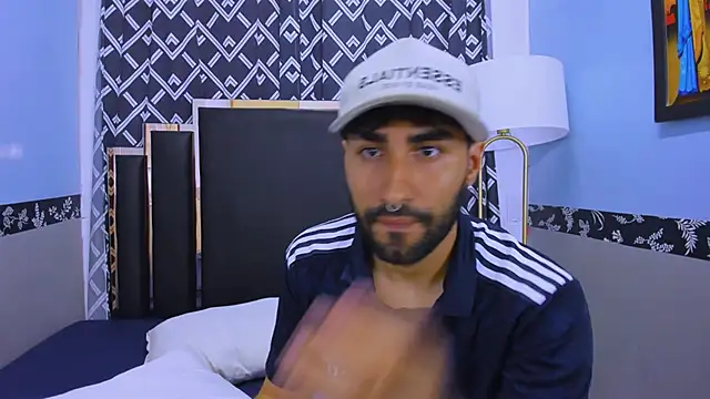 MilanZaire online show from 10-21-25, 12:44