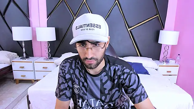 MilanZaire online show from 11-07-25, 02:55