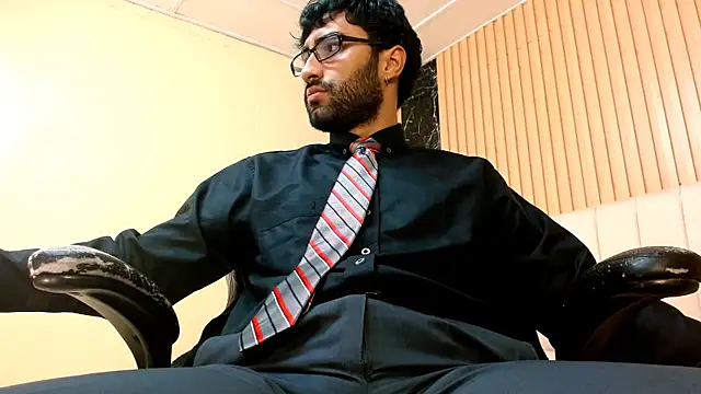 MilanZaire online show from 01-12-26, 05:40