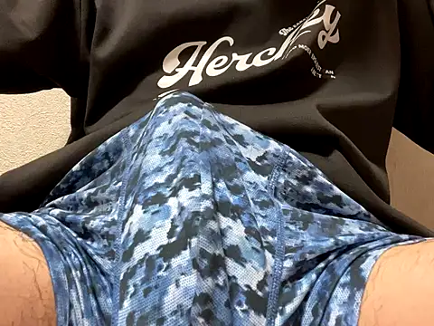 Snapshot of lkun9 chatting on 10-31-25, 03:35 lkun9 online show from 10-31-25, 03:35