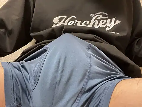 Snapshot of lkun9 chatting on 11-01-25, 03:47 lkun9 online show from 11-01-25, 03:47