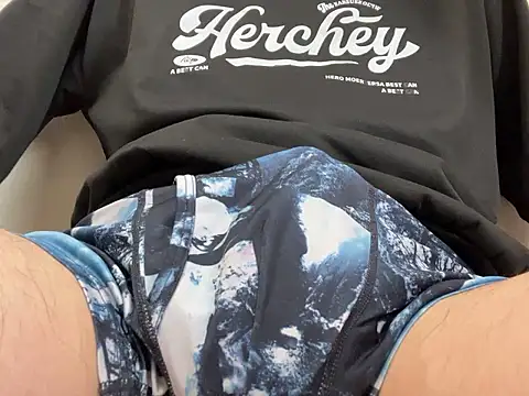 Snapshot of lkun9 chatting on 11-04-25, 05:28 lkun9 online show from 11-04-25, 05:28