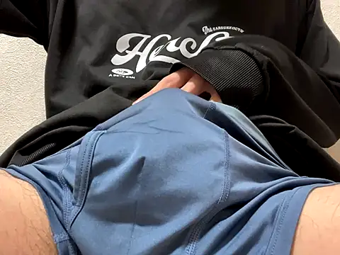 Snapshot of lkun9 chatting on 11-14-25, 03:22 lkun9 online show from 11-14-25, 03:22