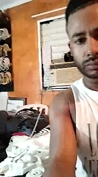 Snapshot of Negroricobaby chatting on 02-27-25, 03:58 Negroricobaby online show from 02-27-25, 03:58