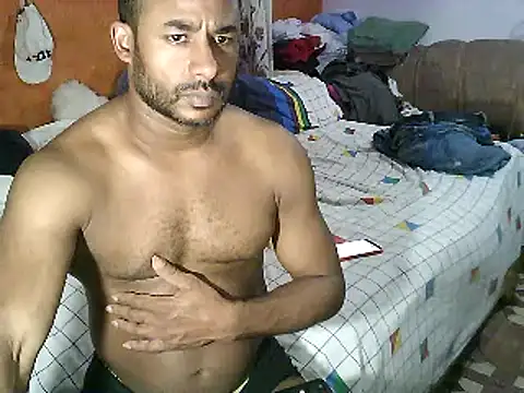 Snapshot of Negroricobaby chatting on 03-06-25, 04:08 Negroricobaby online show from 03-06-25, 04:08