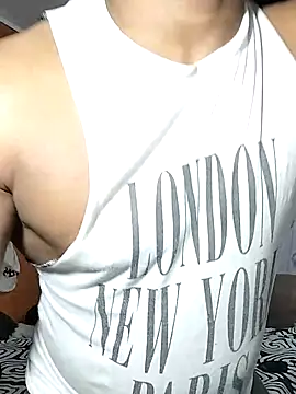 Snapshot of Negroricobaby chatting on 03-18-25, 04:26 Negroricobaby online show from 03-18-25, 04:26