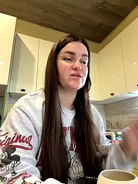 Snapshot of Karolina_llove chatting on 11-01-25, 10:28 Karolina llove online show from 11-01-25, 10:28