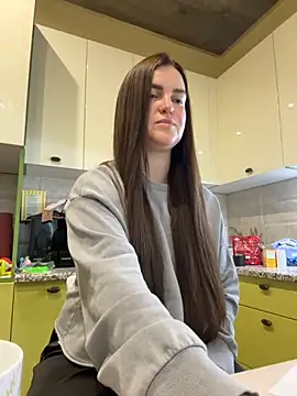 Snapshot of Karolina_llove chatting on 11-06-25, 10:16 Karolina llove online show from 11-06-25, 10:16