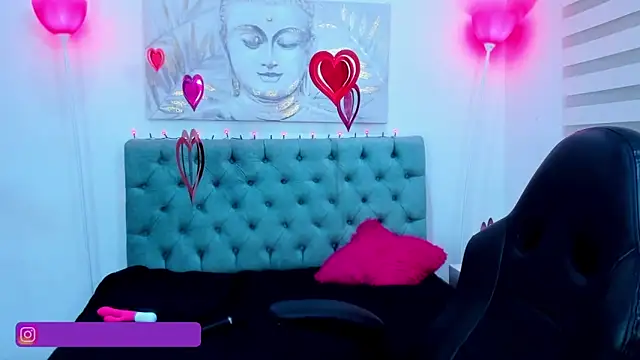 lina bedoya  online show from 02-12-25, 03:05