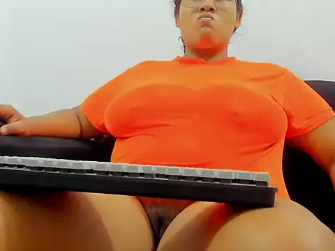 Kika teem online show from 10-19-25, 06:52