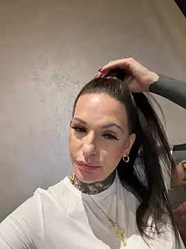 AileenInkOfficial online show from 01-22-25, 06:10