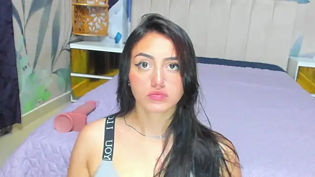 Snapshot of Lesly_sexy4u chatting on 01-07-25, 03:35 Lesly sexy4u online show from 01-07-25, 03:35