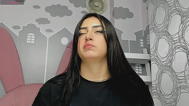 Snapshot of Lesly_sexy4u chatting on 03-18-25, 03:53 Lesly sexy4u online show from 03-18-25, 03:53