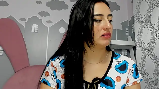 Snapshot of Lesly_sexy4u chatting on 03-20-25, 04:07 Lesly sexy4u online show from 03-20-25, 04:07