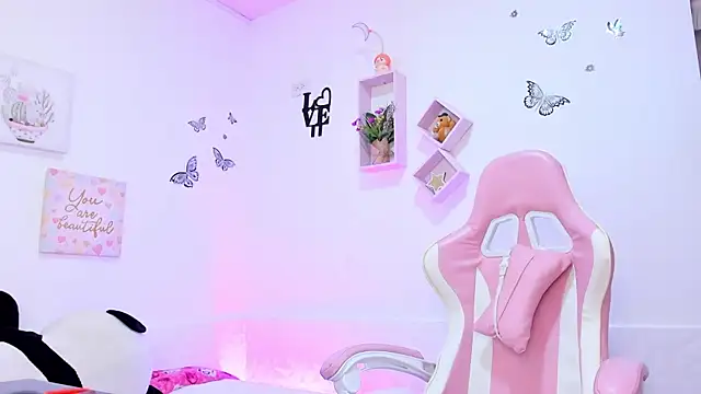 Alice 0120 online show from 09-11-25, 03:17