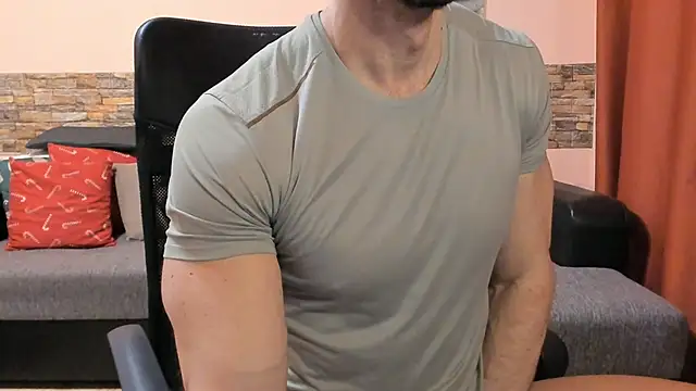 Snapshot of HotHunkTrainer chatting on 03-23-26, 08:51 HotHunkTrainer online show from 03-23-26, 08:51