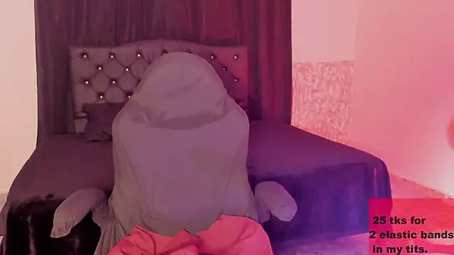 Foxy Slave online show from 11-13-25, 10:36