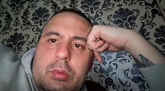 Snapshot of Basszos88i chatting on 12-08-24, 04:28 Basszos88i online show from 12-08-24, 04:28