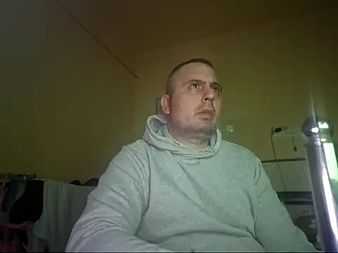 Snapshot of Basszos88i chatting on 01-09-25, 09:47 Basszos88i online show from 01-09-25, 09:47