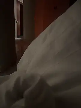 Snapshot of KEEP_010 chatting on 11-19-25, 05:46 KEEP 010 online show from 11-19-25, 05:46