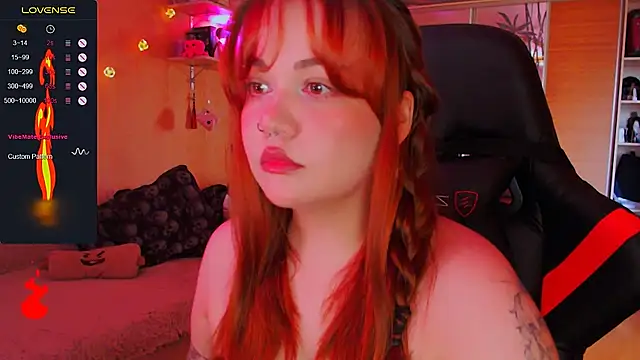 Snapshot of lala_loulou_land chatting on 11-04-25, 12:26 lala loulou land online show from 11-04-25, 12:26