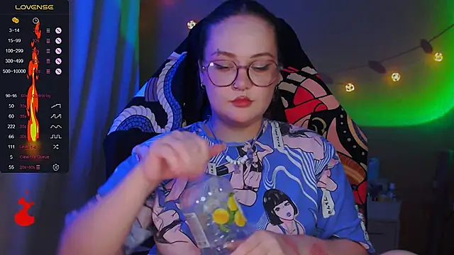 Snapshot of lala_loulou_land chatting on 11-09-25, 12:36 lala loulou land online show from 11-09-25, 12:36